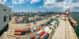 港股异动 | 中远海运港口(01199)午后涨近6% 首季总吞吐量跑赢同业 港口行业有望迎量价共振