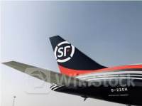 顺丰拟发行 H 股 红利和风险并存2024年06月08日 02:26来源：金融投资报 小中大东方财富APP方便，快捷 手机查看财经快讯专业，丰富一手掌握市场脉搏手机上阅读文章提示： 微信扫一扫分享到您的朋友圈