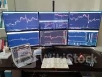 纳指连续五日创收盘新高 英伟达、微软续创收盘新高 法国股市跌逾2.5%