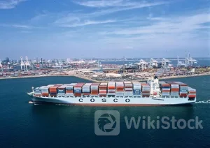 大和：下调中远海控(01919)至“沽售” 目标价降至9.5港元