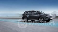 中证全指乘用车及零部件行业指数报813.15点，前十大权重包含长安汽车等