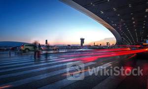 港股异动 | 首都机场(00694)现跌超5% 免税租金调整后首个完整季度 首都机场营收环比有所下降