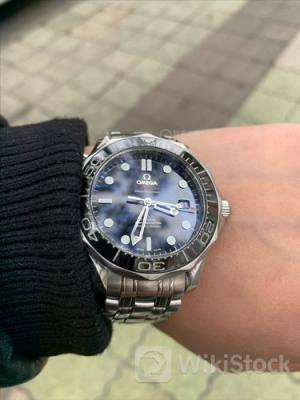 中证香港300成长指数报1713.58点，前十大权重包含携程集团-S等