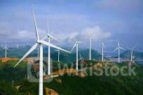 四部门统筹大型风电光伏基地与国家枢纽节点建设 行业或迎来一个较为快速的海风建设（附概念股）