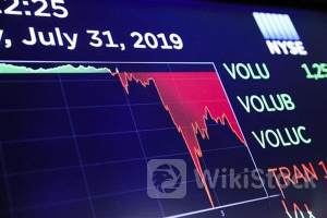 美股三大指数收盘涨跌不一 纳指跌超1% 英伟达跌超7%