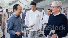 AAPL｜庫克：對蘋果供應鏈來說，沒有比中國更重要的地方 「雙方是非常融洽的雙贏關係」