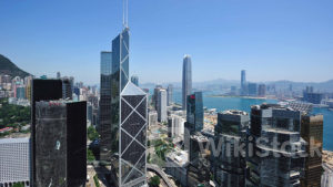 裁員潮｜據報去年200名香港銀行家被裁 人工高成為「詛咒」、薪酬較新加坡同行高40%至70%