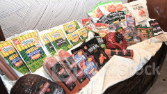 豬肉股業績｜萬洲國際上季生物公允價值調整前盈利升73% 豬肉銷量跌近8% 萬洲升近3%