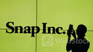 Snapchat母企業績｜Snap上季業績勁、收入增長21%勝預期 股價盤後大升25%
