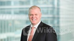 HSBC｜祈耀年：退任CEO決定困難但正確 37年滙豐生涯有何難忘回憶？