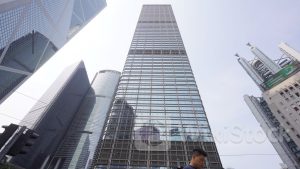 長和併購｜3UK、Vodafone合併取進展、通過英國國安審查 長和股價升穿40元