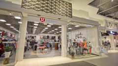 LULU｜Lululemon跌7% 首席產品官離職、公司將設新團隊擴展全球市場戰略