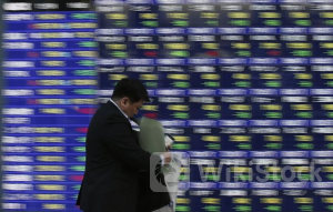 日経平均は反落で寄り付く、イベント前のポジション調整