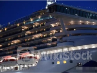 正在失去定价权 嘉年华邮轮(CCL.US)等邮轮股集体大跌