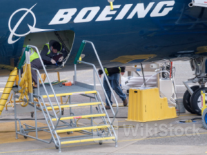 波音(BA.US)将737系列生产目标推迟3个月