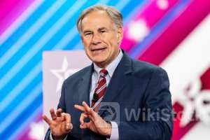 GOP Governor Greg Abbott Welcomes Elon Musk With Open Arms As Tesla Shareholders Approve Corporation Move