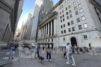 Stocks enter shortened trading week near record highs: What to know this week