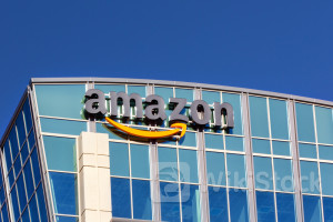 全球扩张脚步不停 亚马逊(AMZN.US)承诺向德国云计算和物流网络再投资100亿欧元