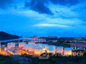 卡塔尔能源与埃克森美孚(XOM.US)要求法院将主承包商Zachry逐出Golden Pass LNG项目