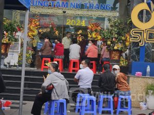 Công ty SJC ngừng phát số thứ tự mua vàng miếng