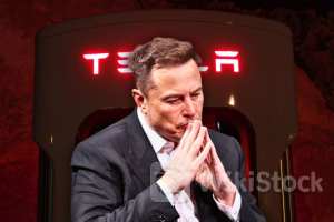 Why This Tesla Analyst Sees 80% Upside For Stock Despite Fundamental Challenges - Tesla (NASDAQ:TSLA)