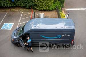 Banco Santander Nears Deal To Provide Consumer Loans For Amazon Shoppers In Europe: Report - Banco Santan