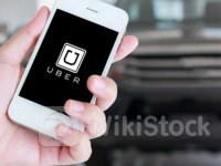 为规避纽约市监管规定 优步(UBER.US)限制司机非高峰时段工作时间