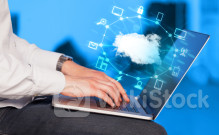 Raymond James：吸引收购兴趣并不意外 予ZoomInfo(ZI.US)“跑赢大盘”评级