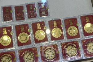 Vàng SJC ổn định, tỷ giá tại các ngân hàng đảo chiều giảm thêm 4 đồng