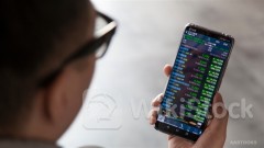 ＜Midday Takeaway＞HSI Closes Midday at 17,815, Up 98 pts; HSTI Closes Midday at 3,580, Down 7 pts; CHINA UNICOM Up over 4%; CHINA UNICOM, CHINA POWER, CHINA TELECOM, VTECH HOLDINGS Hit New Highs