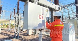 EVN lỗ hơn 1 tỷ USD trong năm 2023, mỗi ngày phải trả hơn 52 tỷ đồng tiền lãi vay