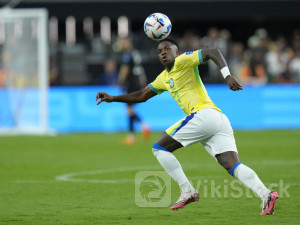Brazil up their game to beat Paraguay 4-1