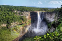 Không gì 'phất' nhanh bằng múc dầu lên bán – GDP của quốc gia có dân số bằng 1/10 Hà Nội tăng đều trên 30%/năm, sắp thành nước giàu nhất Nam Mỹ nhờ 'vàng đen'