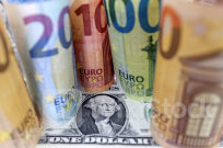 ＮＹ外為市場＝円、対ドルで38年ぶり安値 低調な米指標はドル圧迫