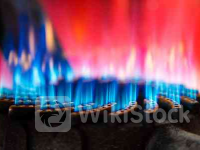 石油巨头争相布局天然气 传沙特阿美和Adnoc考虑竞购天然气生产商Santos(SSLZY.US)