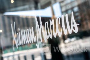 米高級百貨店サックス、同業ニーマン買収へ 26.5億ドル