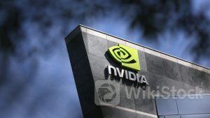 NVDA｜英偉達Nvidia罕見遭華爾街降級 「前景如無突破，只會面臨降級」（附各大行最新目標價）