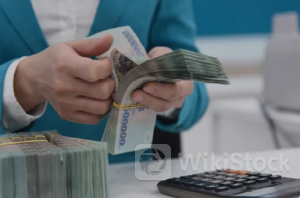 Xuất hiện 11 ngân hàng trả lãi từ 6%, dự báo lãi suất còn tăng