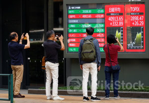 アングル：注目集める日本企業の業績進捗率、30％超なら「買い」目線 先取りの動きも