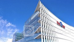 BIDU-SW Reportedly Launches Humanoid AI Social App 'Wen Xiaoyan'