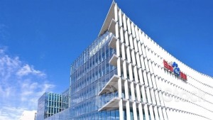 BIDU-SW Reportedly Launches Humanoid AI Social App 'Wen Xiaoyan'