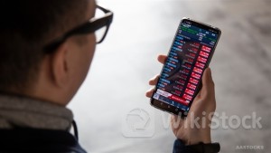 ＜Full-day Takeaway＞HSI Down 277 pts; HSTI Down 109 pts; BIDU-SW Down over 5%; ASMPT, CQRC BANK Hit New Highs