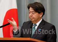 為替介入について具体的に申し上げるのは控える＝林官房長官