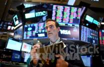 Chuyển động thị trường: Chỉ số Dow Jones lập kỷ lục nhờ báo cáo về doanh số bán lẻ của Mỹ