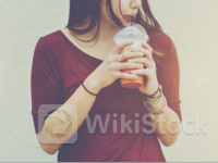 Celsius(CELH.US)谷歌搜索热度激增 暴跌之后的逢低买入良机已至？