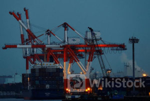 貿易収支、6月は2240億円の黒字 市場予想に反して黒字3カ月ぶり