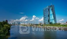 ＥＣＢ、政策金利を４．２５％に据え置き―次回９月会合での追加利下げにも慎重姿勢