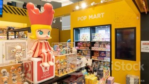 <Research>UBS Raises POP MART (09992.HK) TP to $51.9, Lifts NP Forecasts