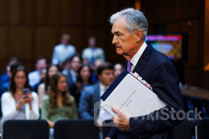 WSJ: Không cần chờ lạm phát xuống 2%, Fed nên hạ lãi suất ngay lúc này vì hàng loạt rủi ro lớn hơn đang rình rập