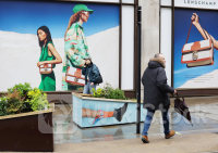 英小売売上高、6月は前月比－1.2％ 予想下回る